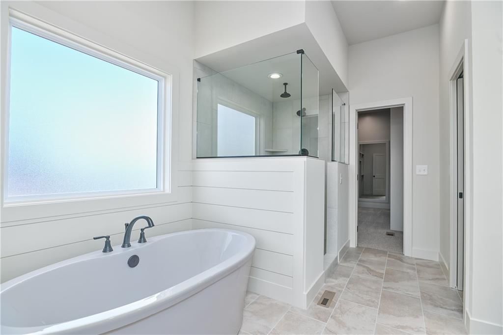 6039 Apache Drive — photo 28