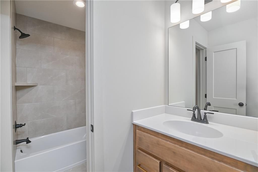 6039 Apache Drive — photo 43