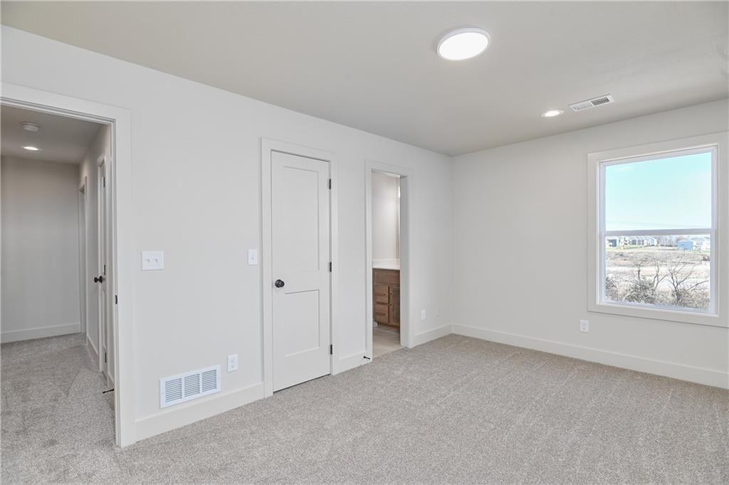 6039 Apache Drive — photo 44