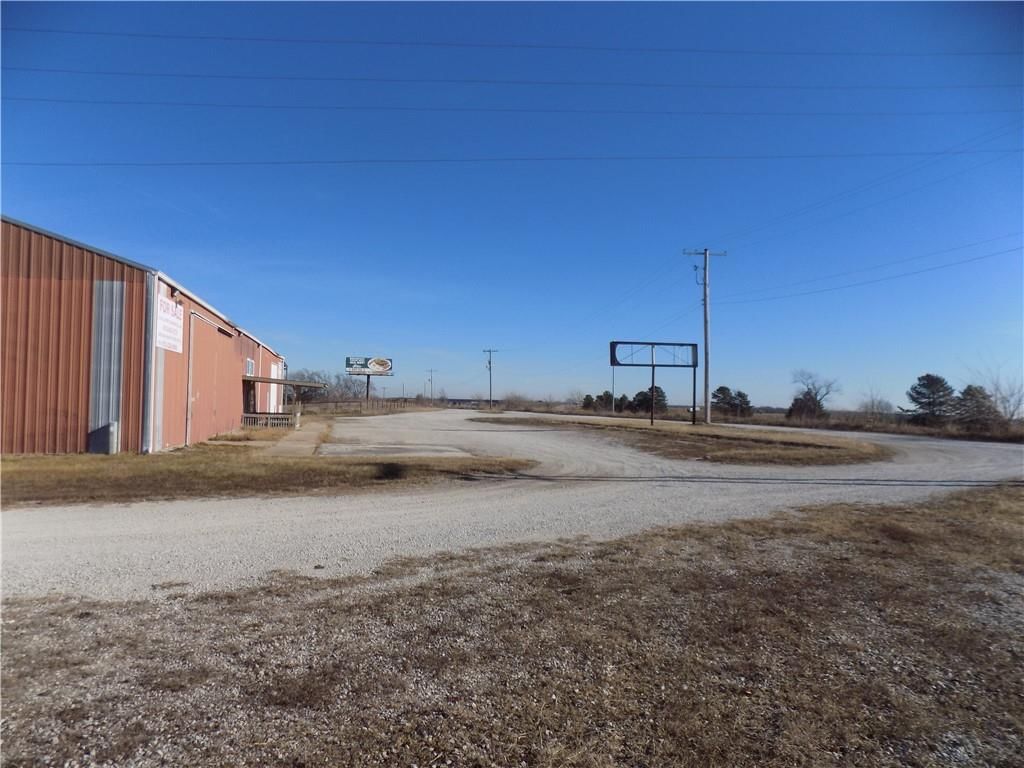 36450 Frontage Road — photo 17