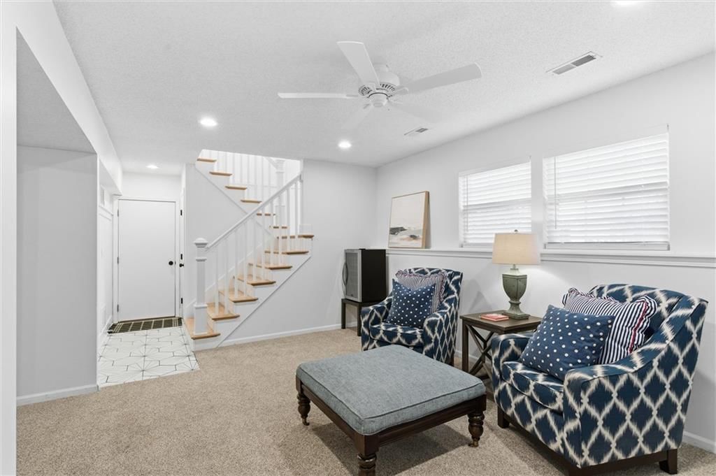 328 SW Chatham Court — photo 28