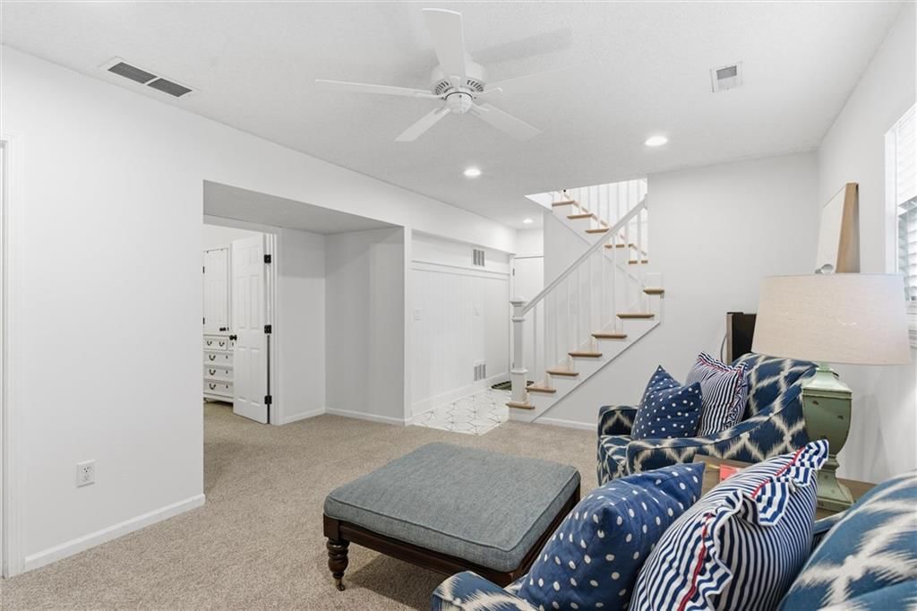328 SW Chatham Court — photo 29