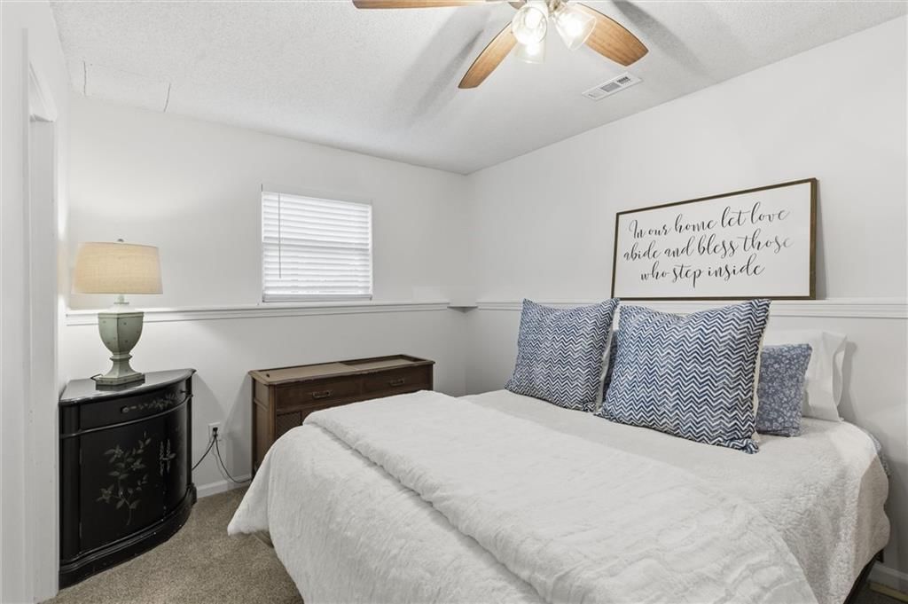 328 SW Chatham Court — photo 32