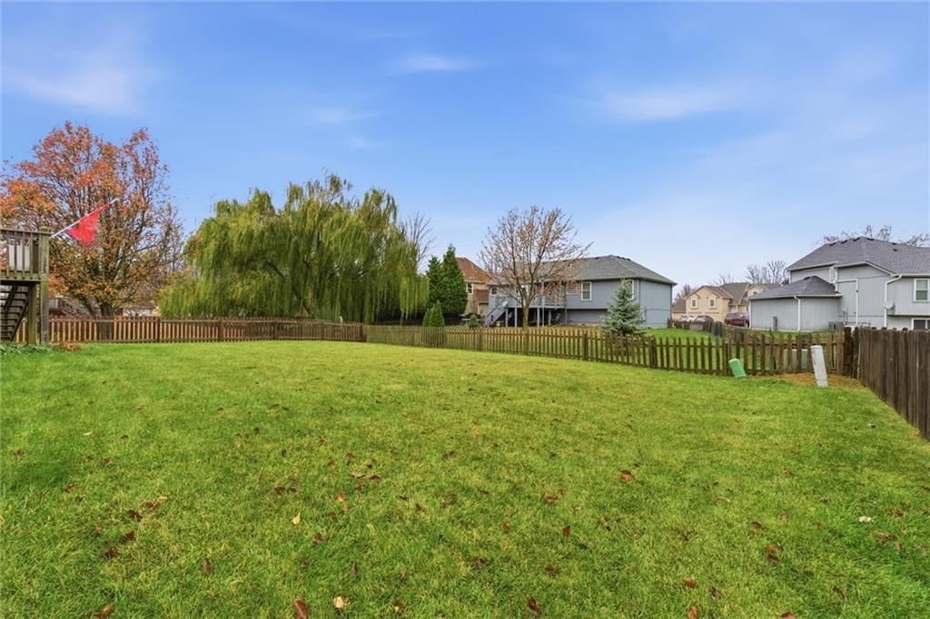 328 SW Chatham Court — photo 36