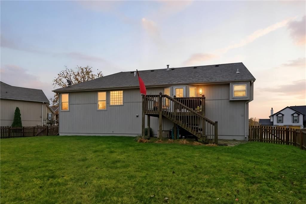 328 SW Chatham Court — photo 38