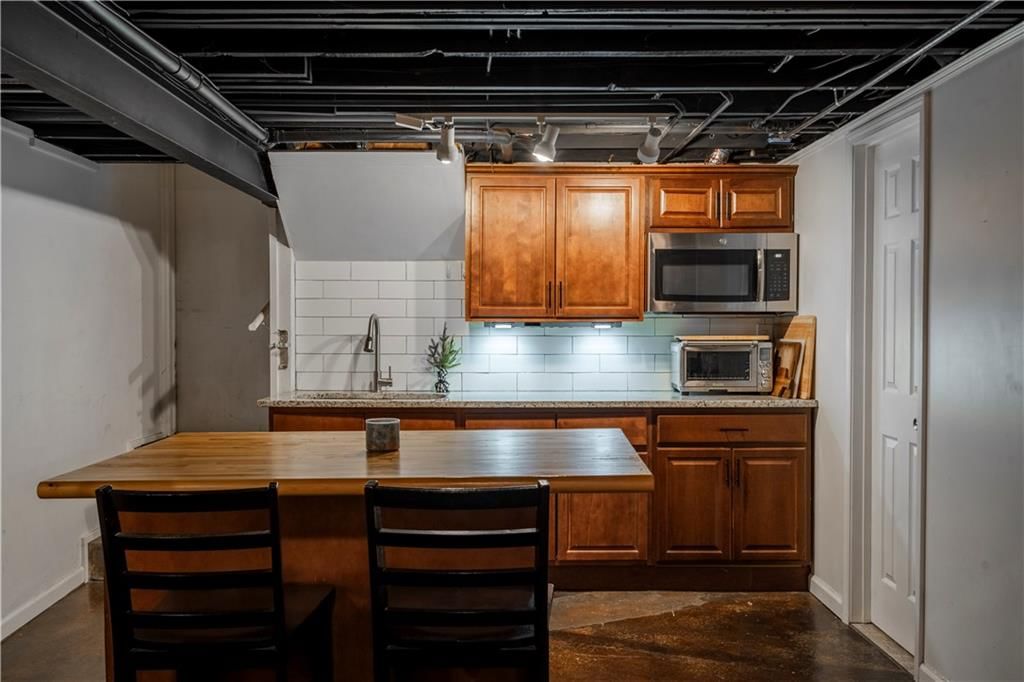 10401 Monroe Avenue — photo 32