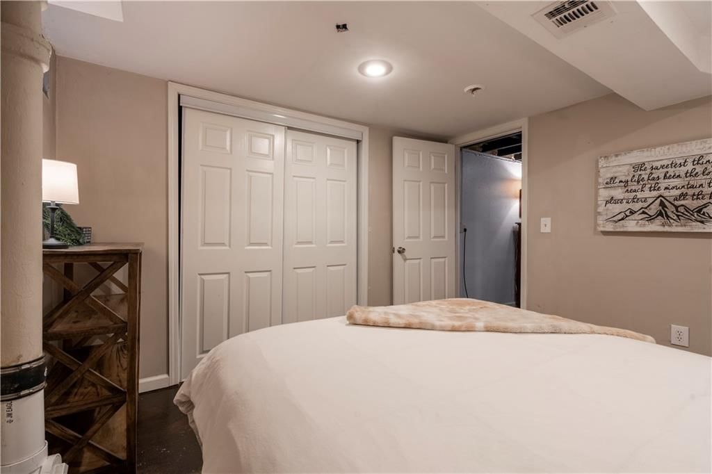 10401 Monroe Avenue — photo 37