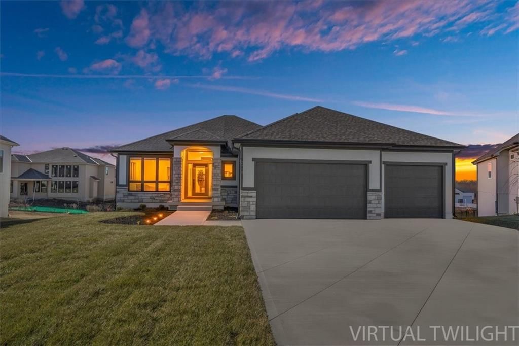 2319 SW Serena Place — photo 2