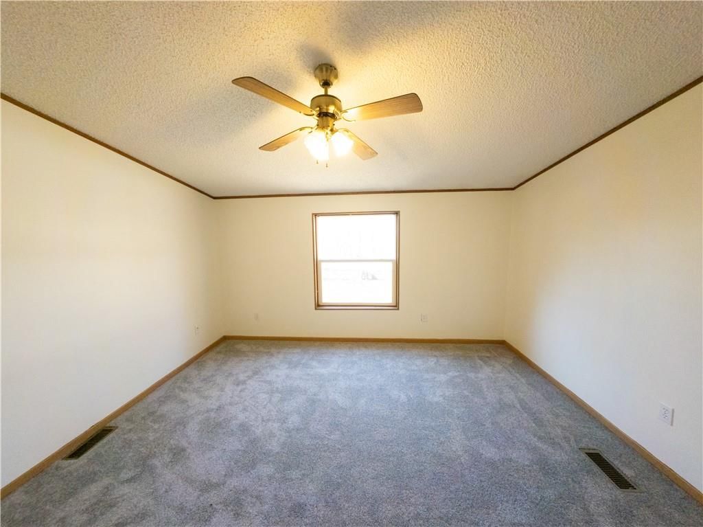209 Heylman Street — photo 6