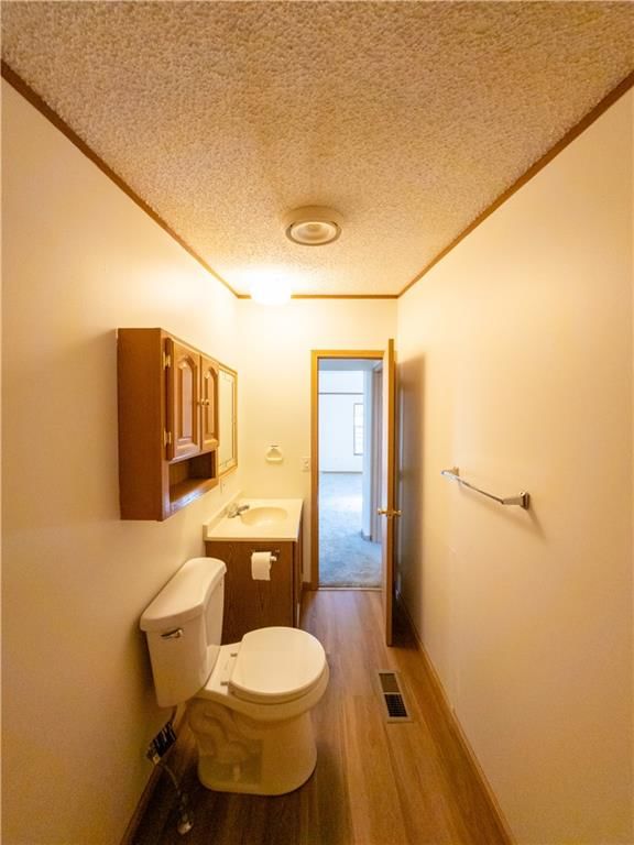 209 Heylman Street — photo 9