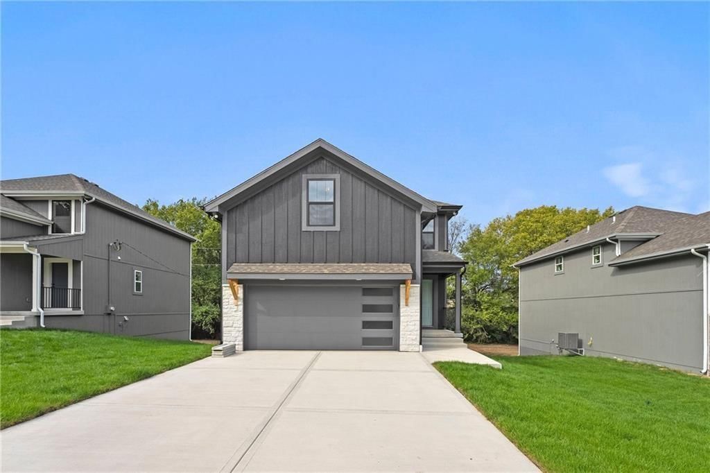 11218 N Oak Trafficway — photo 2