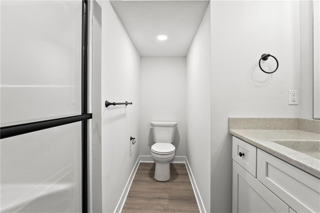 11218 N Oak Trafficway — photo 16