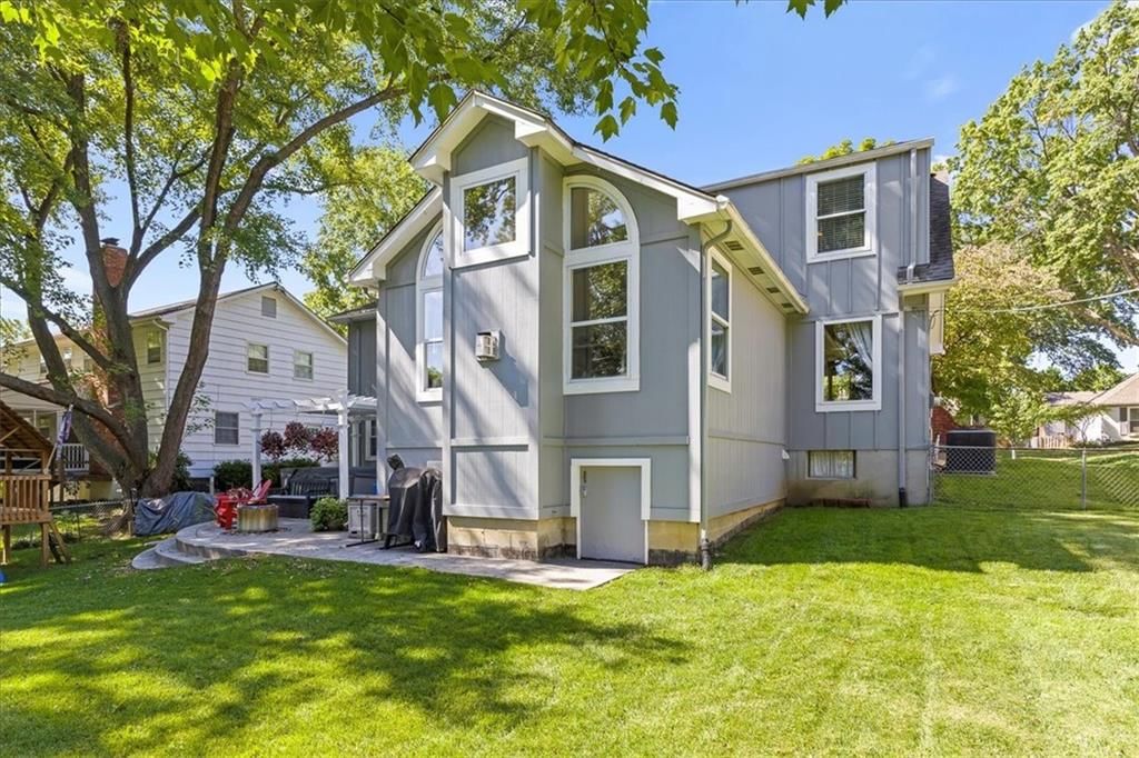 10013 Briar Drive — photo 37