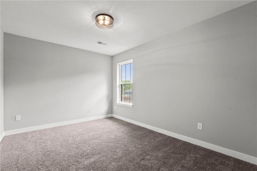 11222 N Oak Trafficway — photo 17