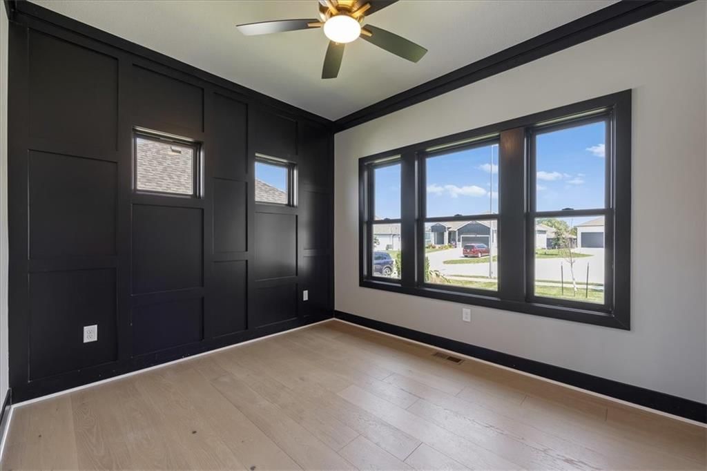 3222 SW Enoch Street, Lee's Summit, MO: listing photo 3