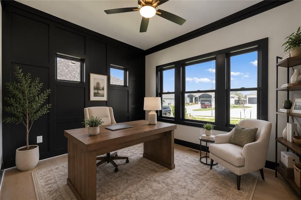 3222 SW Enoch Street, Lee's Summit, MO: listing photo 2