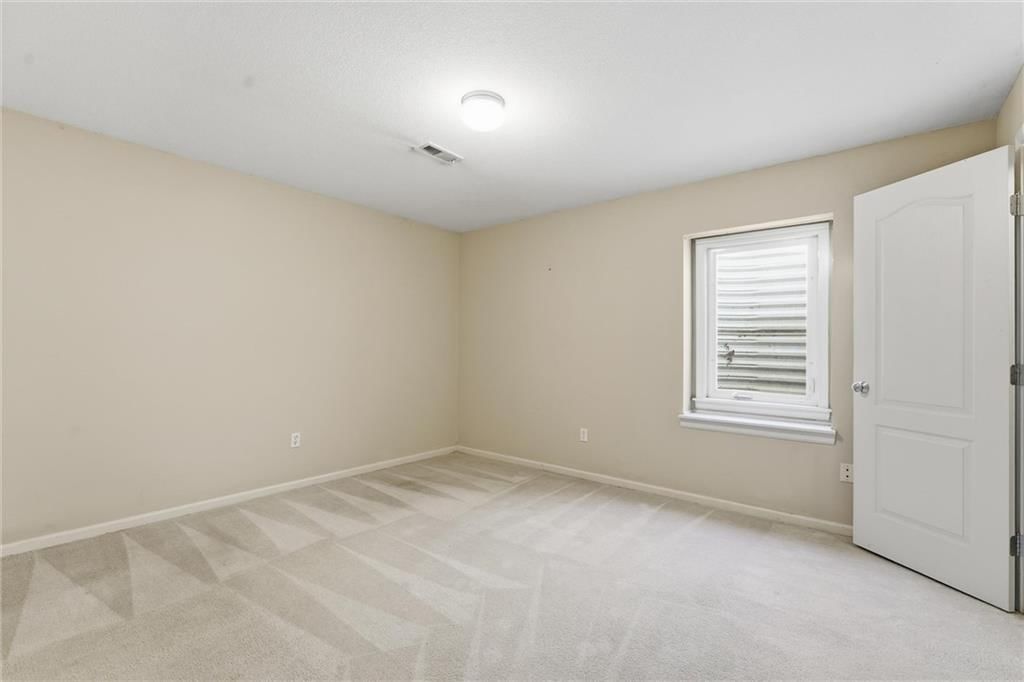 1305 N 159th Street — photo 16