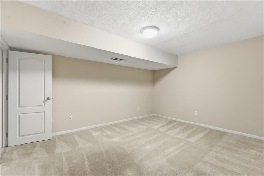 1305 N 159th Street — photo 18