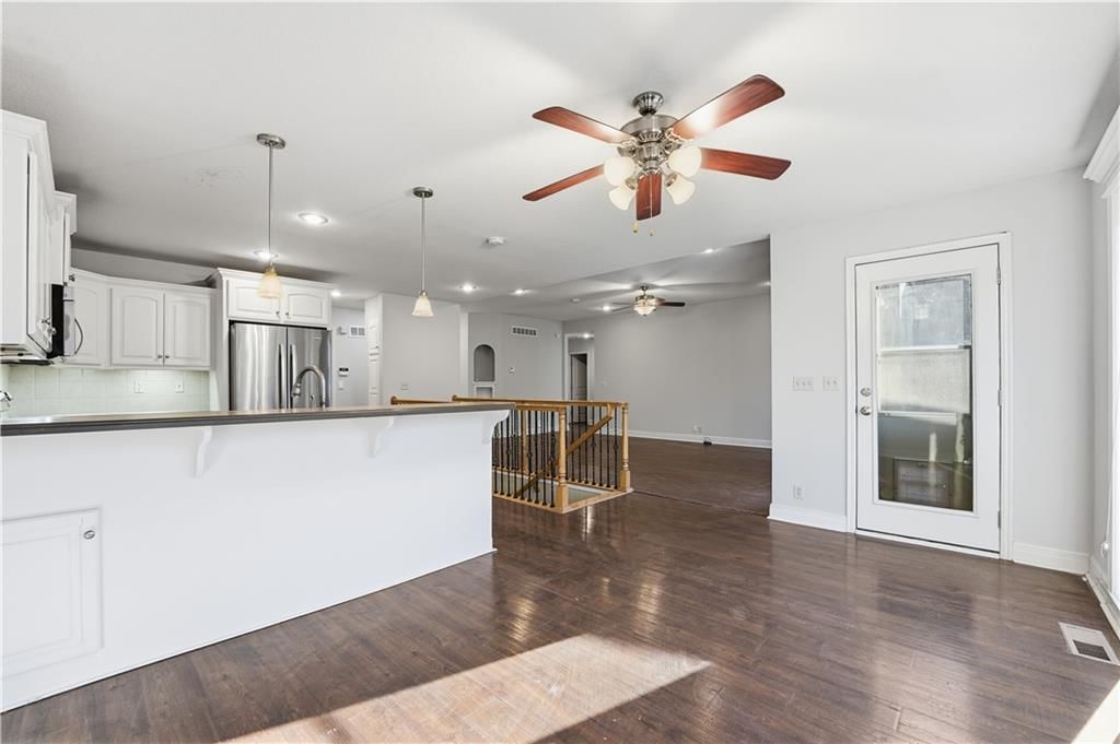1614 NW Nicholas Drive — photo 9