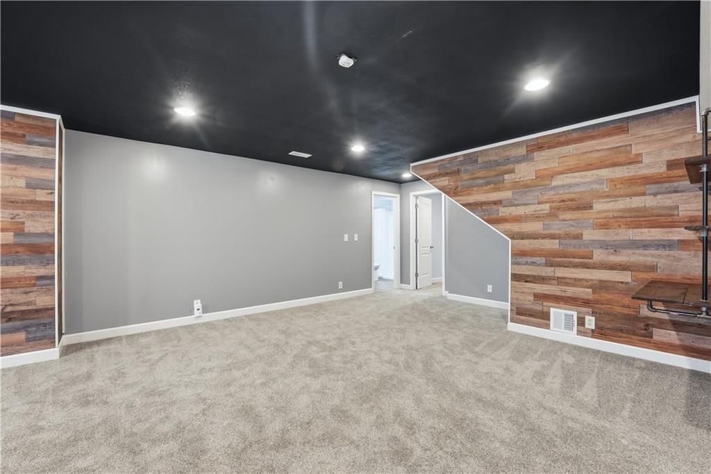 1614 NW Nicholas Drive — photo 17