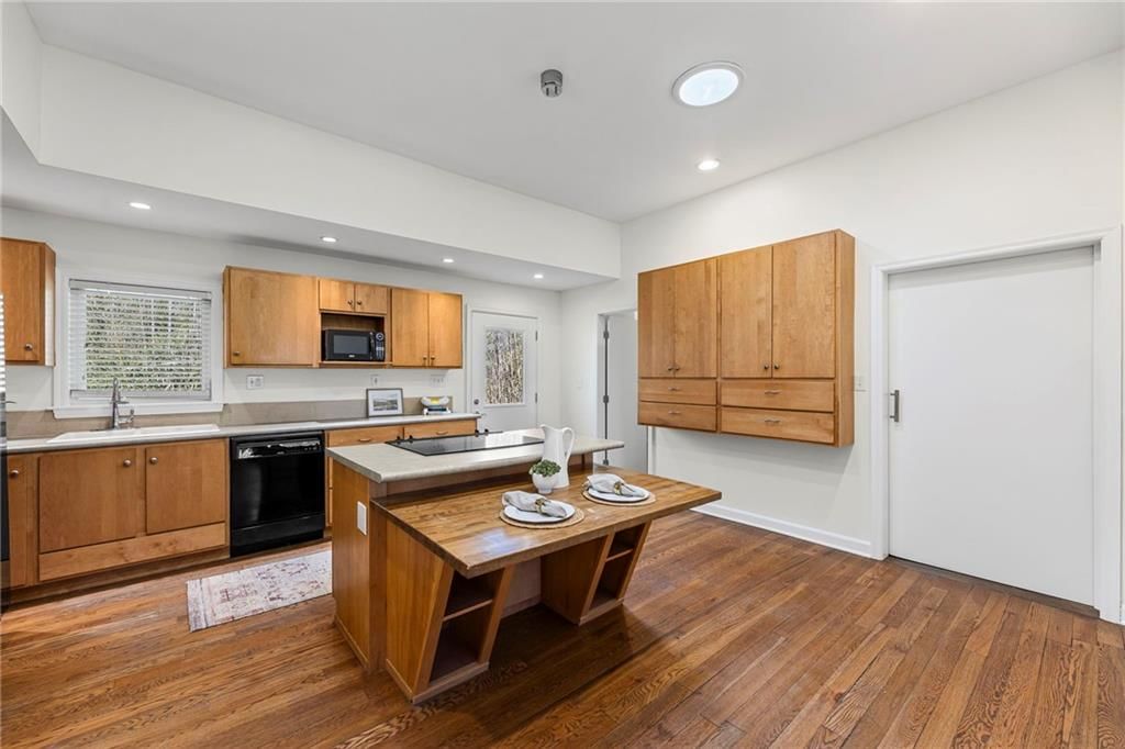 2700 W 48th Street — photo 5