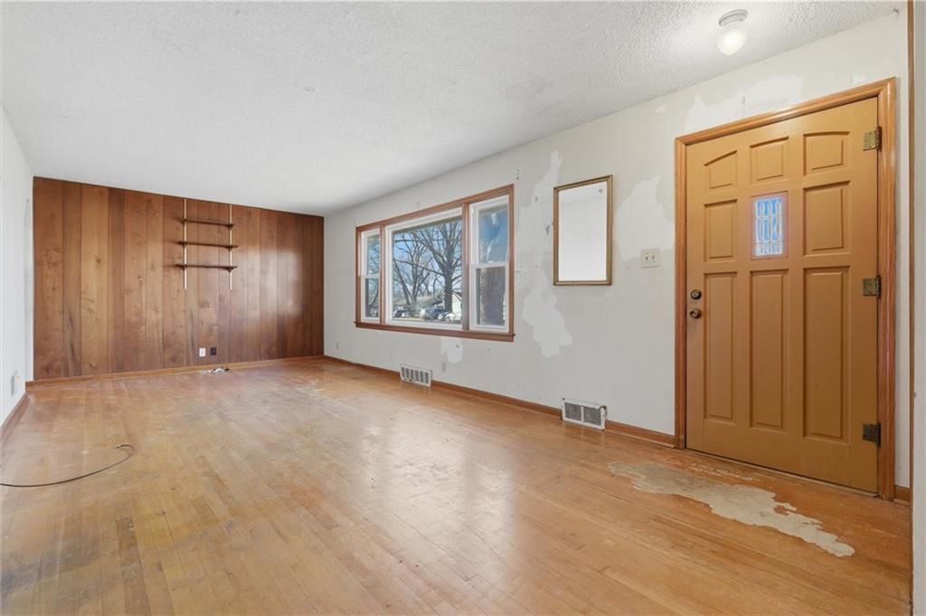 5125 N Brooklyn Avenue — photo 3
