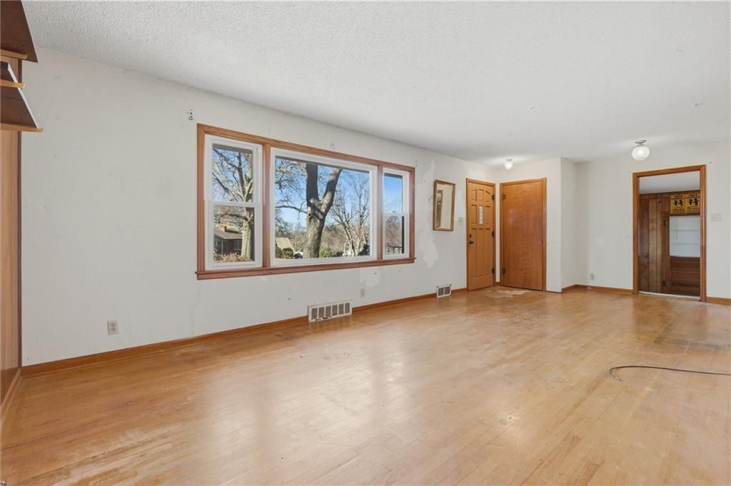 5125 N Brooklyn Avenue — photo 5