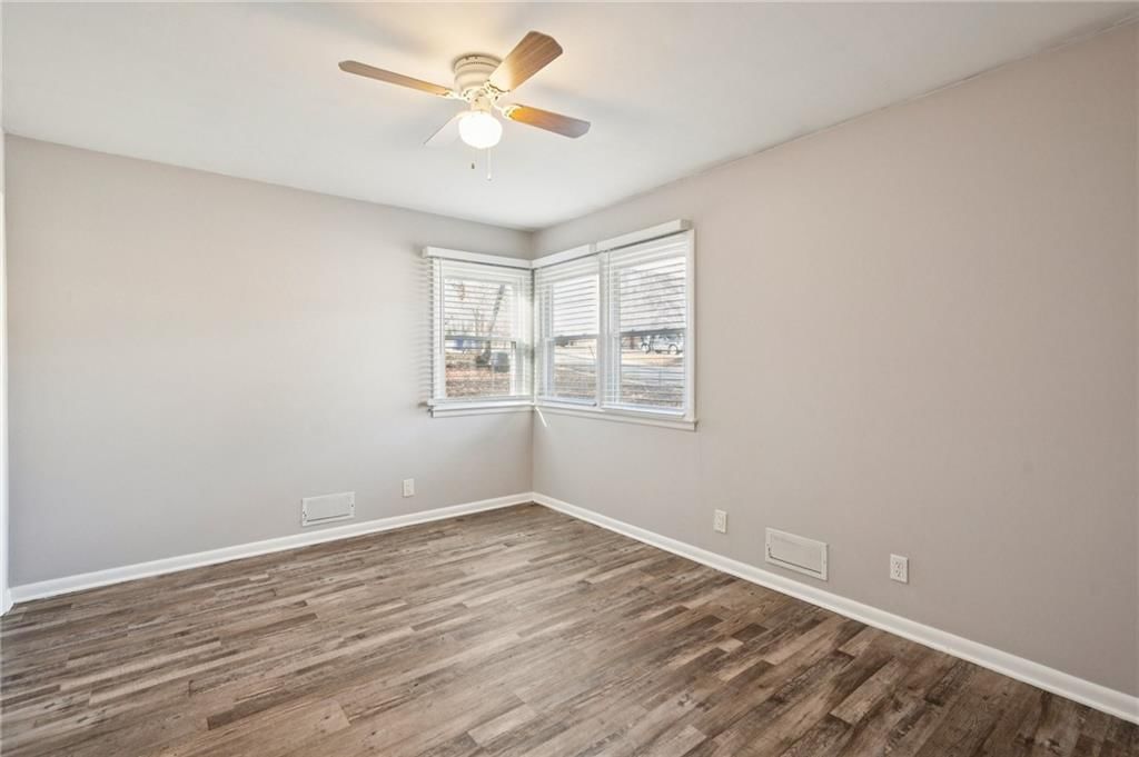 8500 ROBINSON Street — photo 21