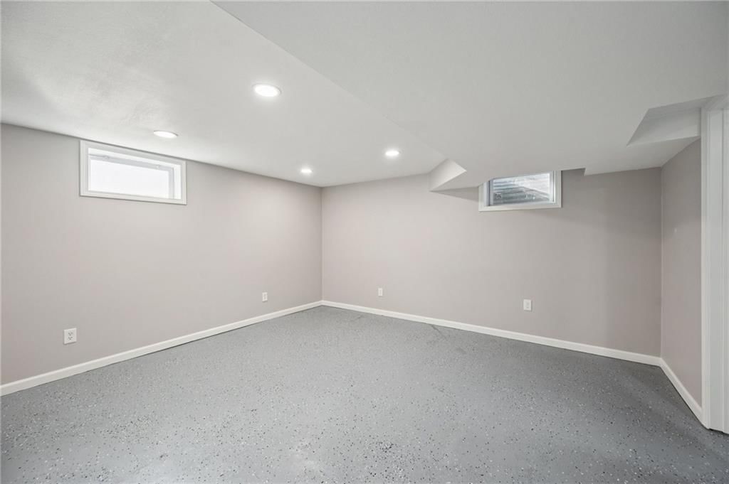 8500 ROBINSON Street — photo 27
