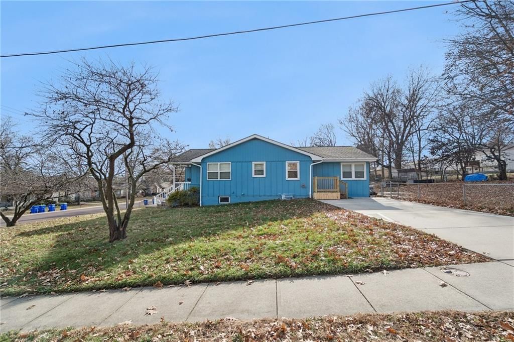 8500 ROBINSON Street — photo 32