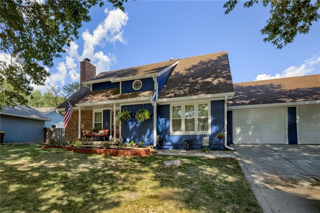 129 Crestview Court, Lansing, KS