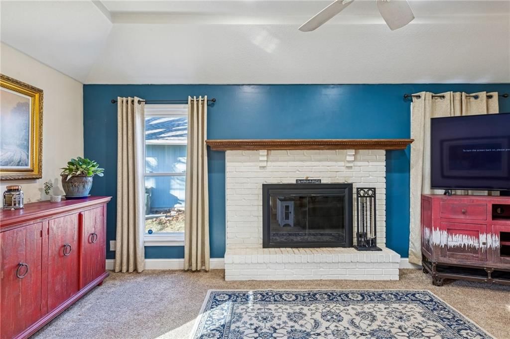 129 Crestview Court — photo 9