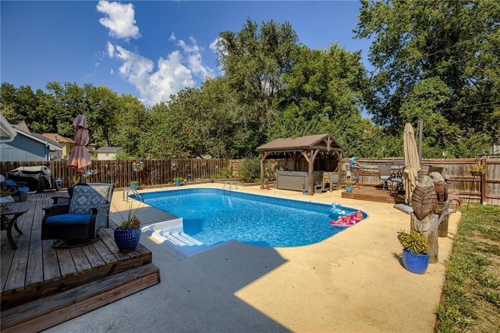129 Crestview Court — photo 39