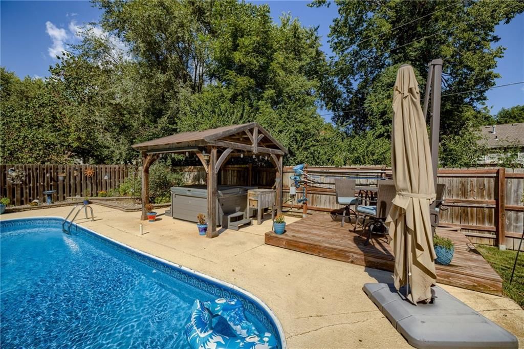 129 Crestview Court — photo 40