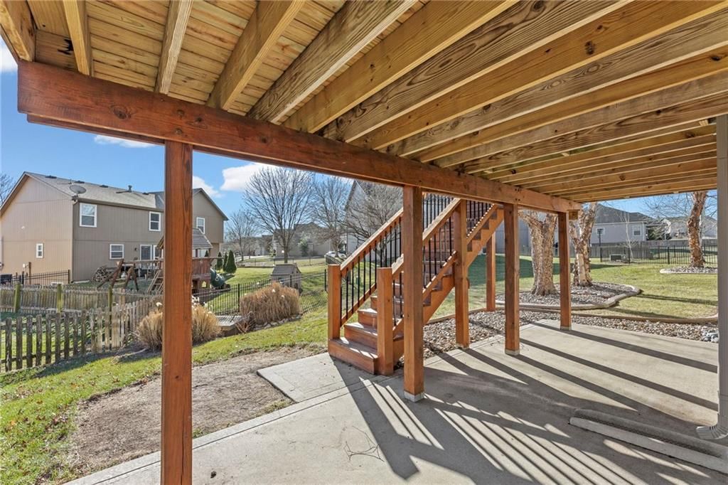 2605 SW 10th Court — photo 56