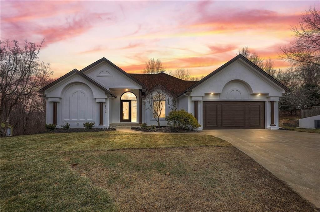 2118 NW 81st Court, Kansas City, MO