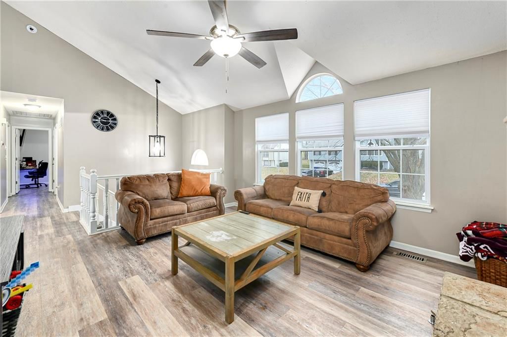 505 SE ONYX Drive — photo 6