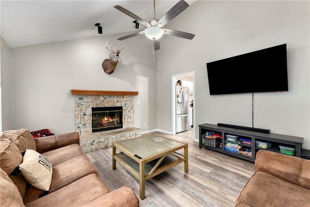 505 SE ONYX Drive — photo 8