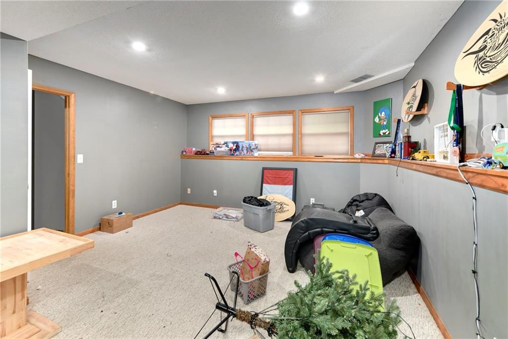 505 SE ONYX Drive — photo 24