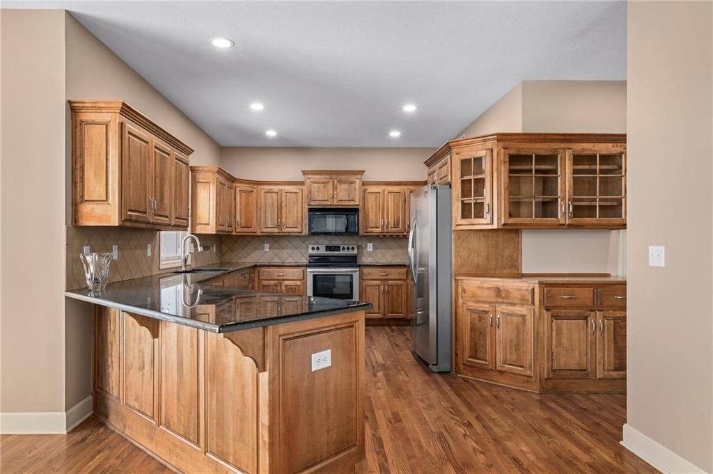 16115 S Bradley Drive — photo 16