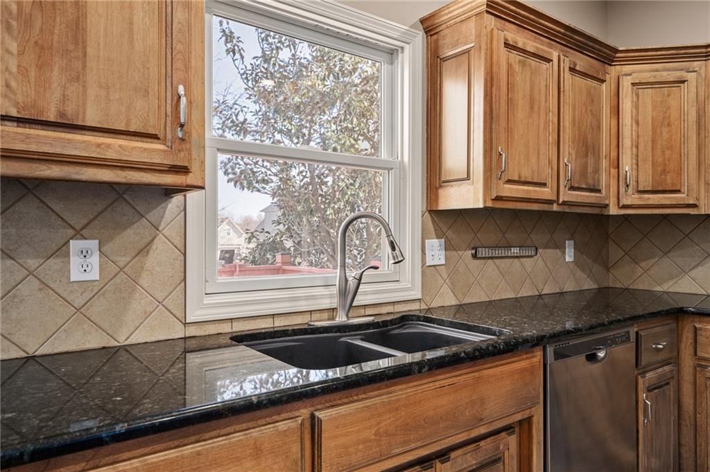 16115 S Bradley Drive — photo 22