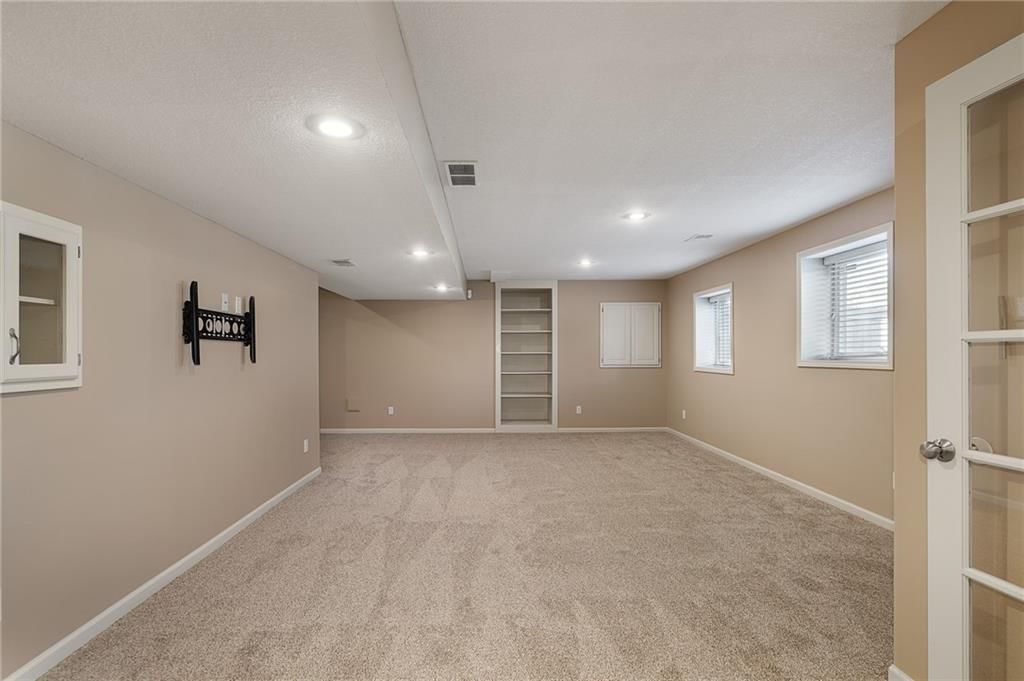 16115 S Bradley Drive — photo 49
