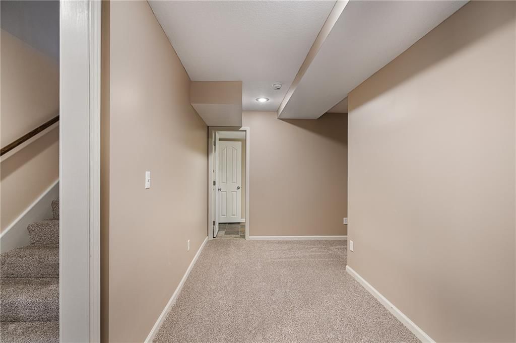 16115 S Bradley Drive — photo 54