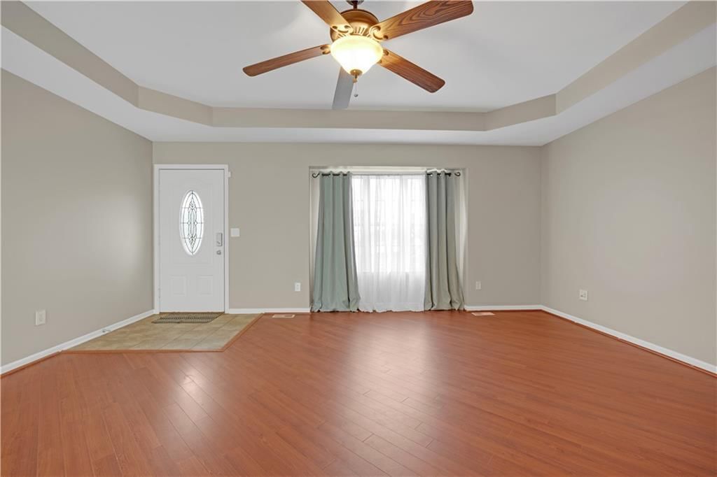 708 Burlington Road — photo 9