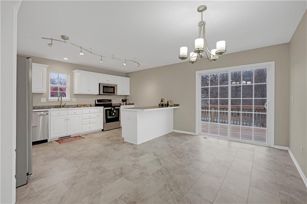 708 Burlington Road — photo 11