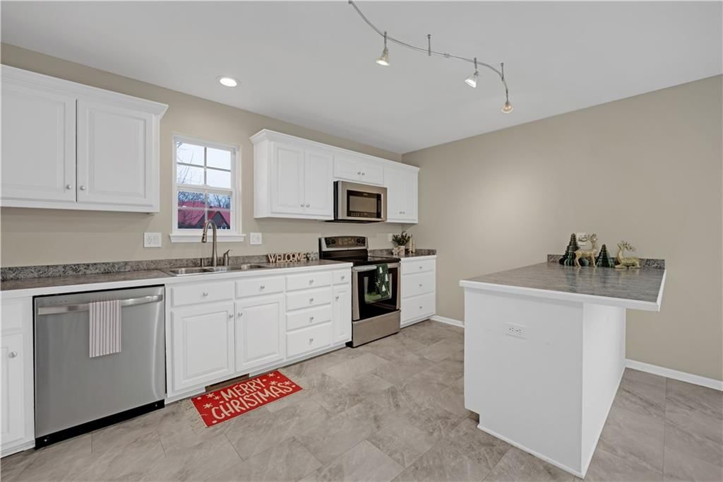708 Burlington Road — photo 14