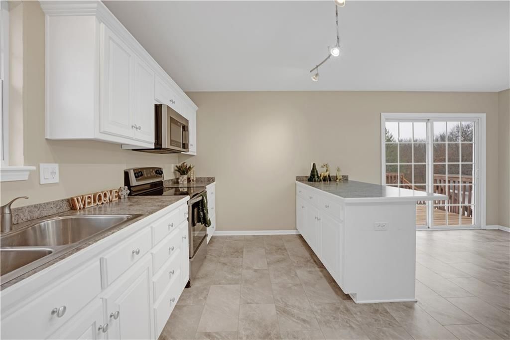 708 Burlington Road — photo 16