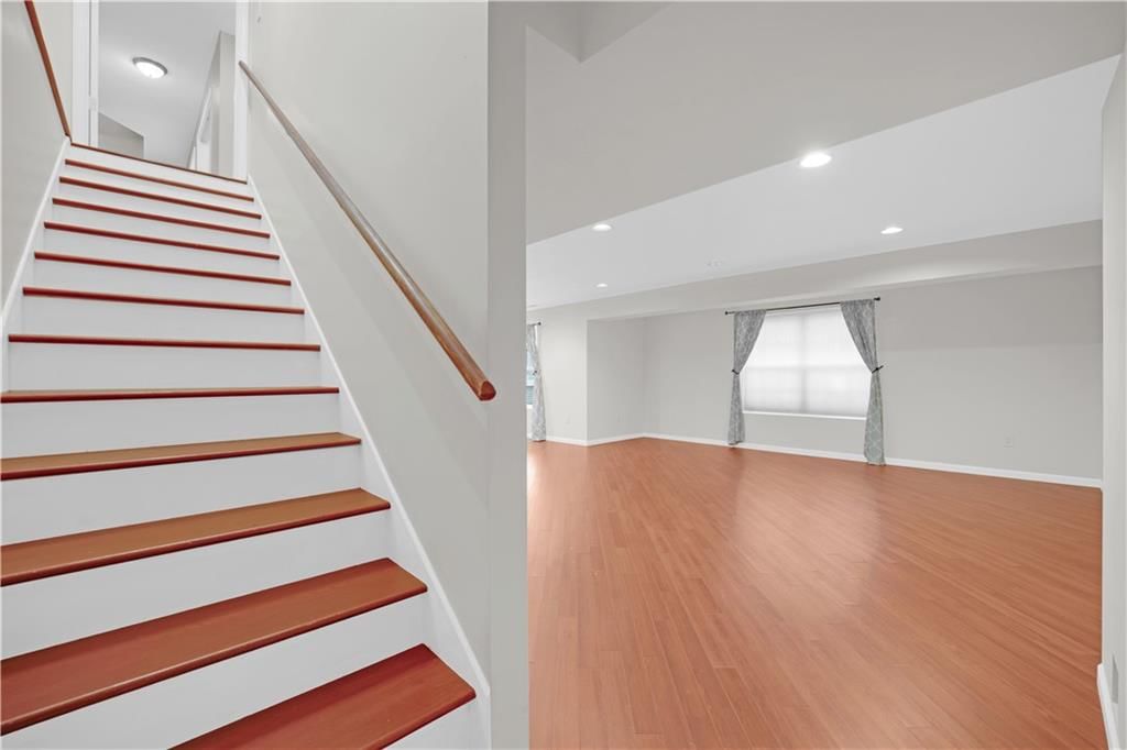708 Burlington Road — photo 35