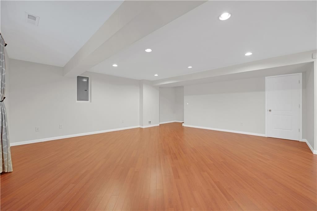 708 Burlington Road — photo 37