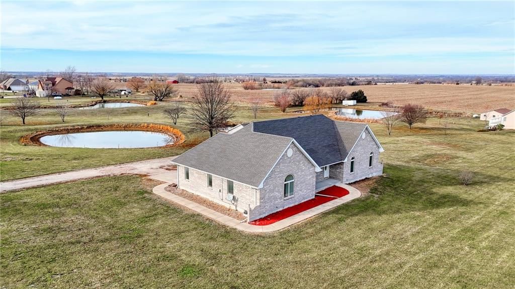 1303 SW 500th Road, Holden, MO
